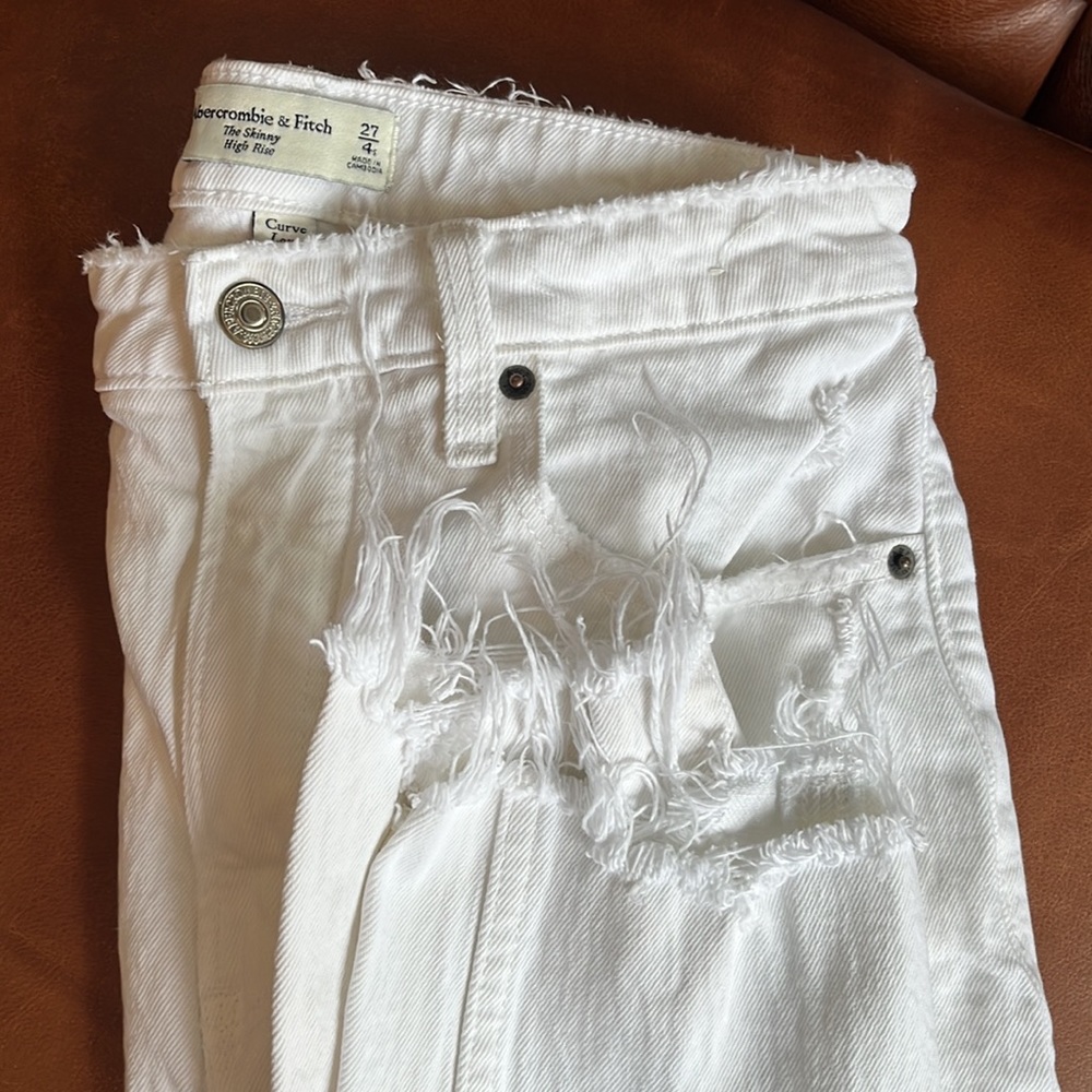 Abercrombie & Finch white skinny high rise jeans - Picture 2 of 3